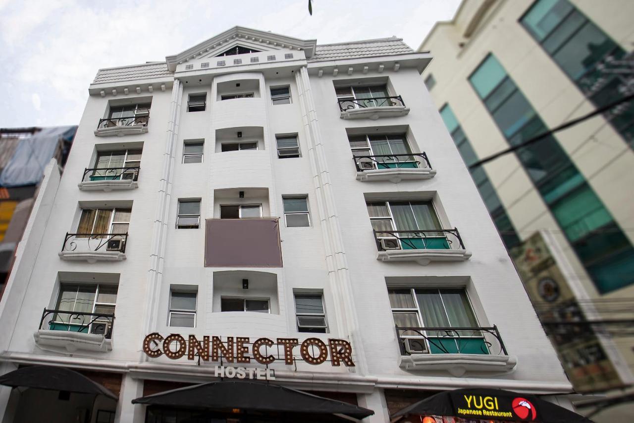 Oyo 821 Connector Hostel Makati City Bagian luar foto