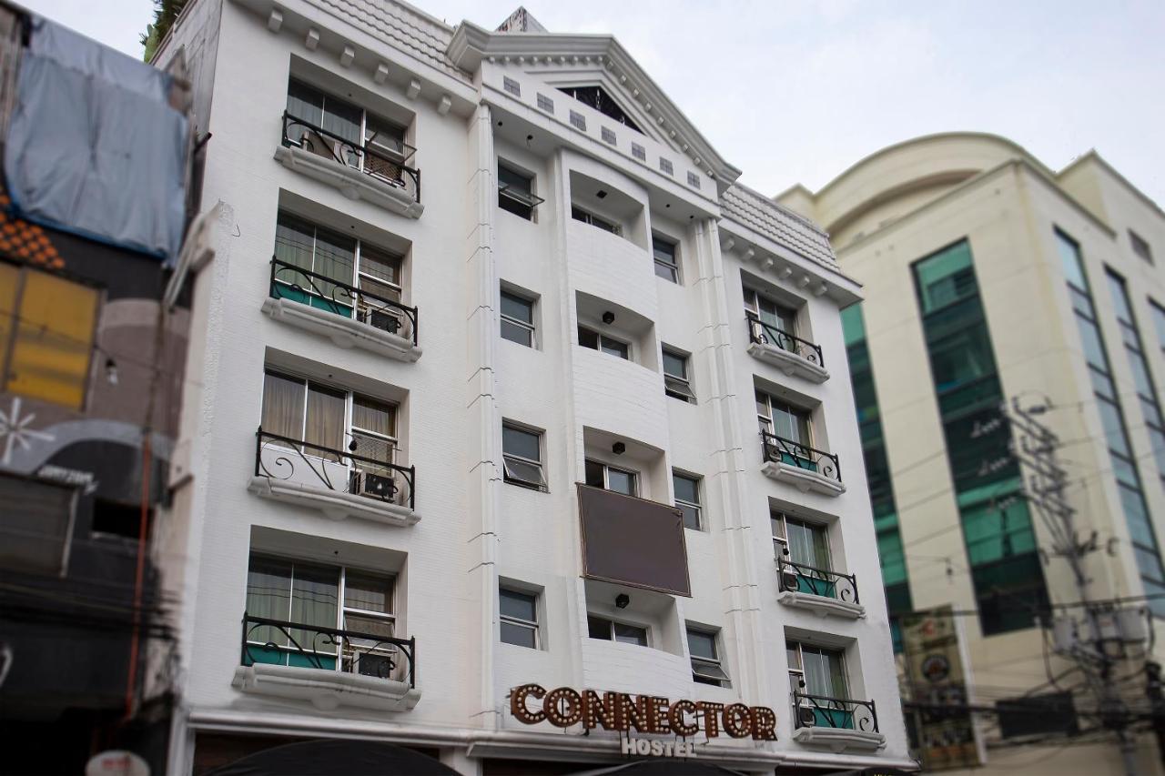 Oyo 821 Connector Hostel Makati City Bagian luar foto
