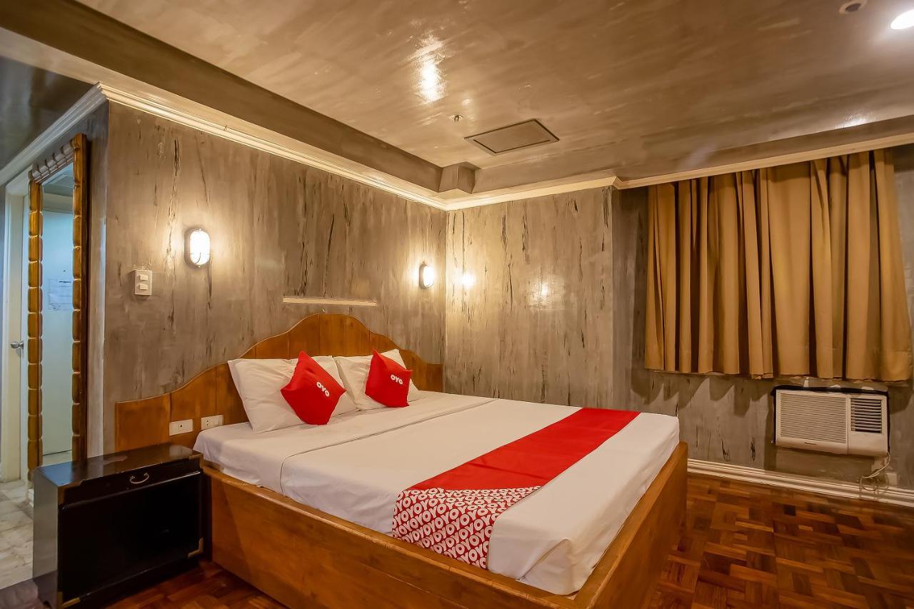 Oyo 821 Connector Hostel Makati City Bagian luar foto