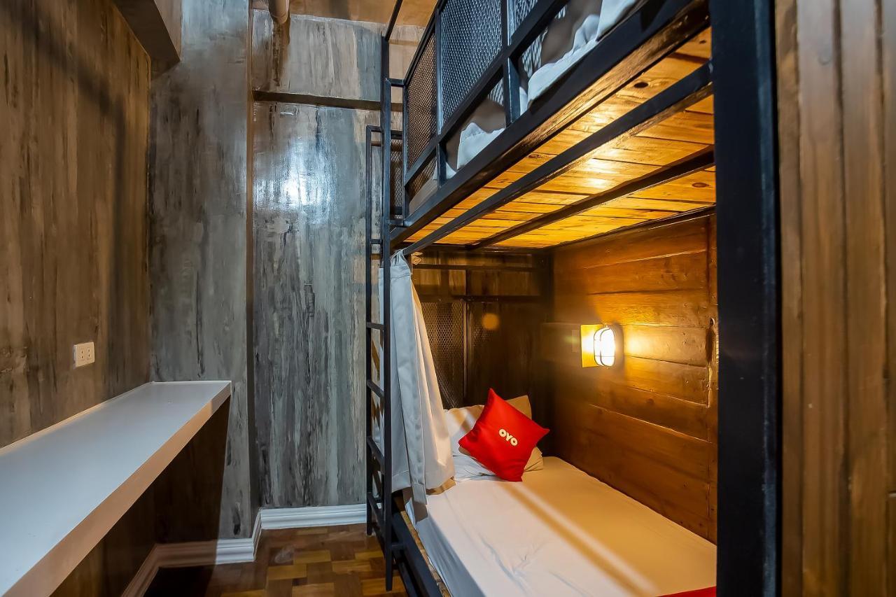 Oyo 821 Connector Hostel Makati City Bagian luar foto