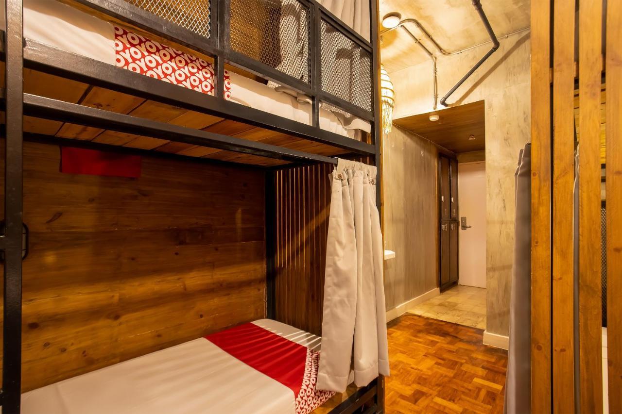 Oyo 821 Connector Hostel Makati City Bagian luar foto