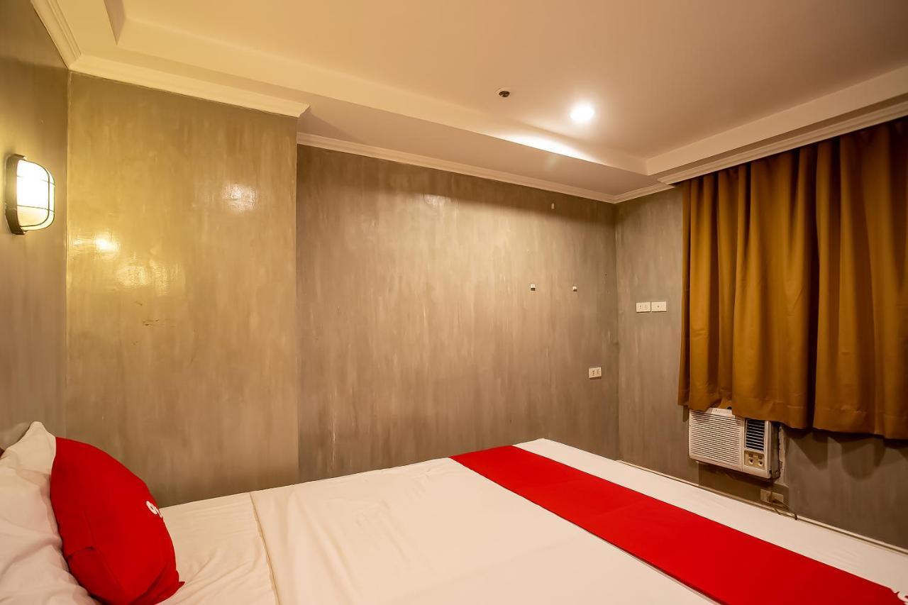 Oyo 821 Connector Hostel Makati City Bagian luar foto